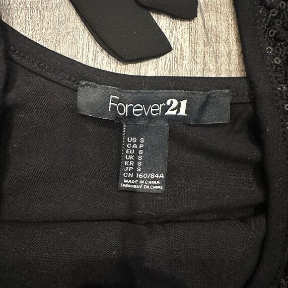 Forever 21 Womens Tank Top Size Small Black Sequin Sleeveless Top Open Tie Back - Picture 4 of 7